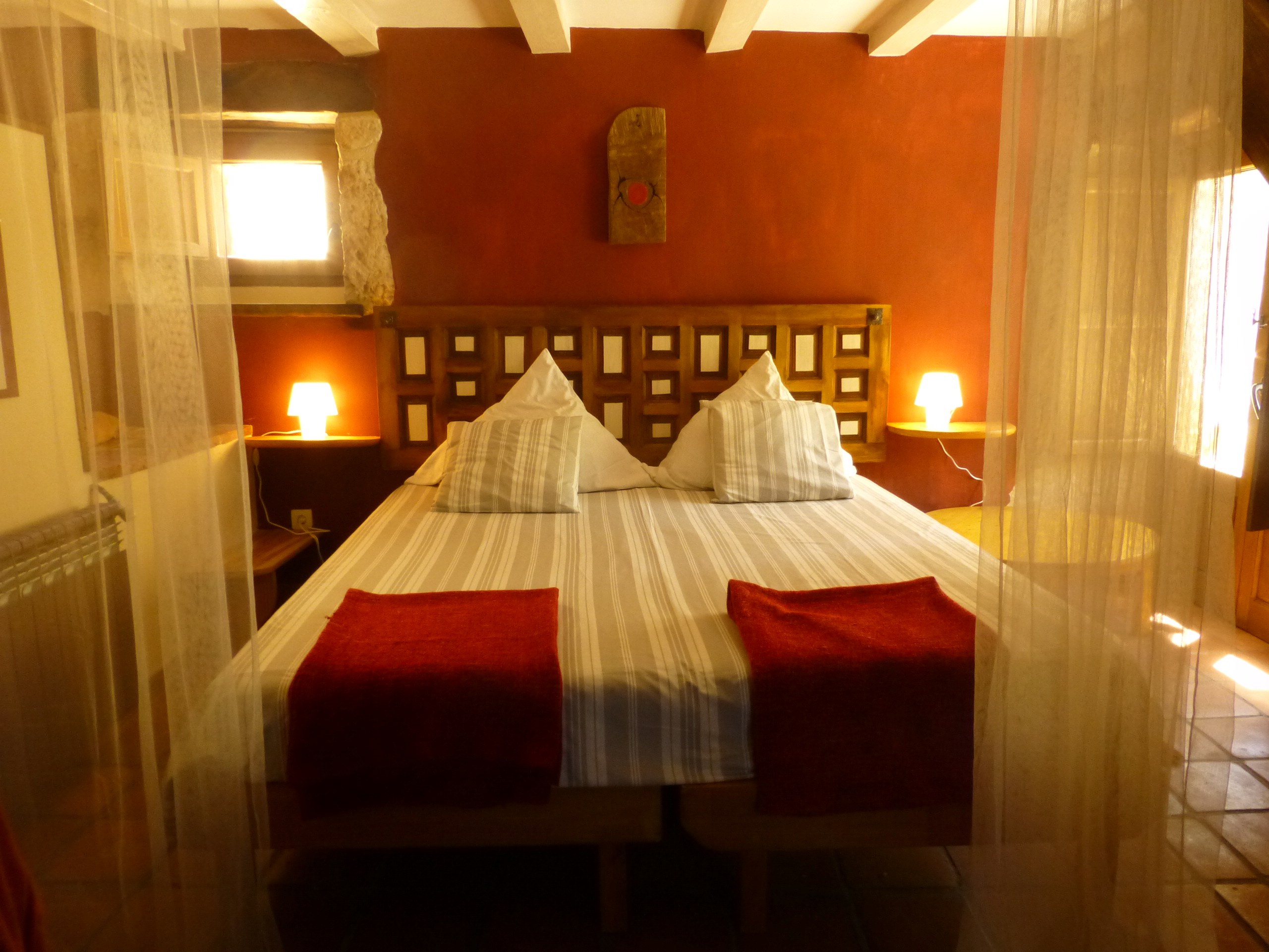 Cama Doble Cortinas